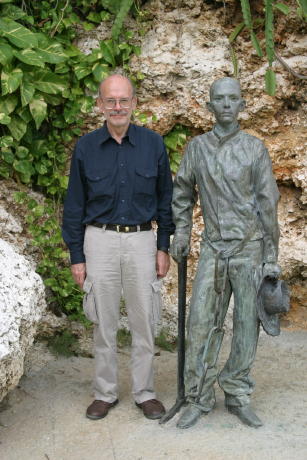 Robin and Marti statue from photo